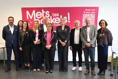 SAR la Grande-Duchesse Maria Teresa avec les équipes d'ELA International, ELA Luxembourg et de l'école Gaston Thorn